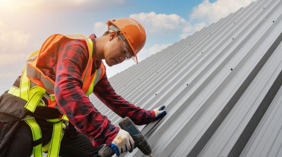 Professional gutter cleaning in Tinley Park, IL